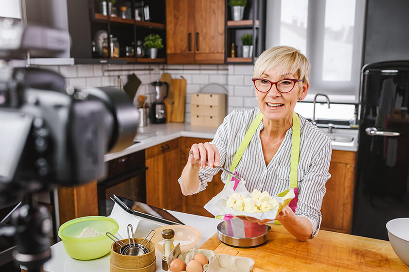 The Advantages Of Using Social Media When You Are Over 50